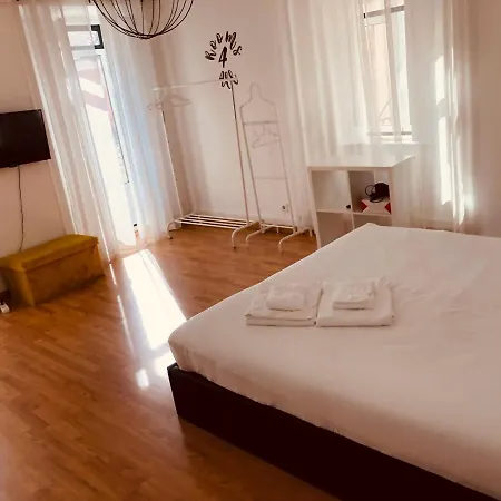Rooms4all Konukevi Lisboa