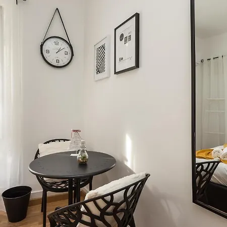 Rooms4all Casa de hóspedes