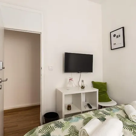 Rooms4all Guest house *